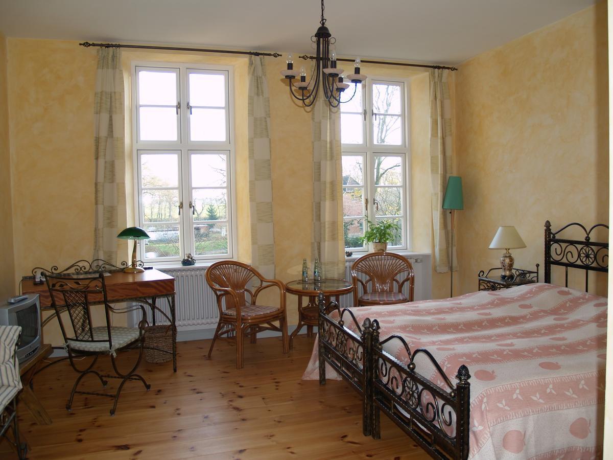 Kolzow Landhaus Schloss Koelzow מראה חיצוני תמונה