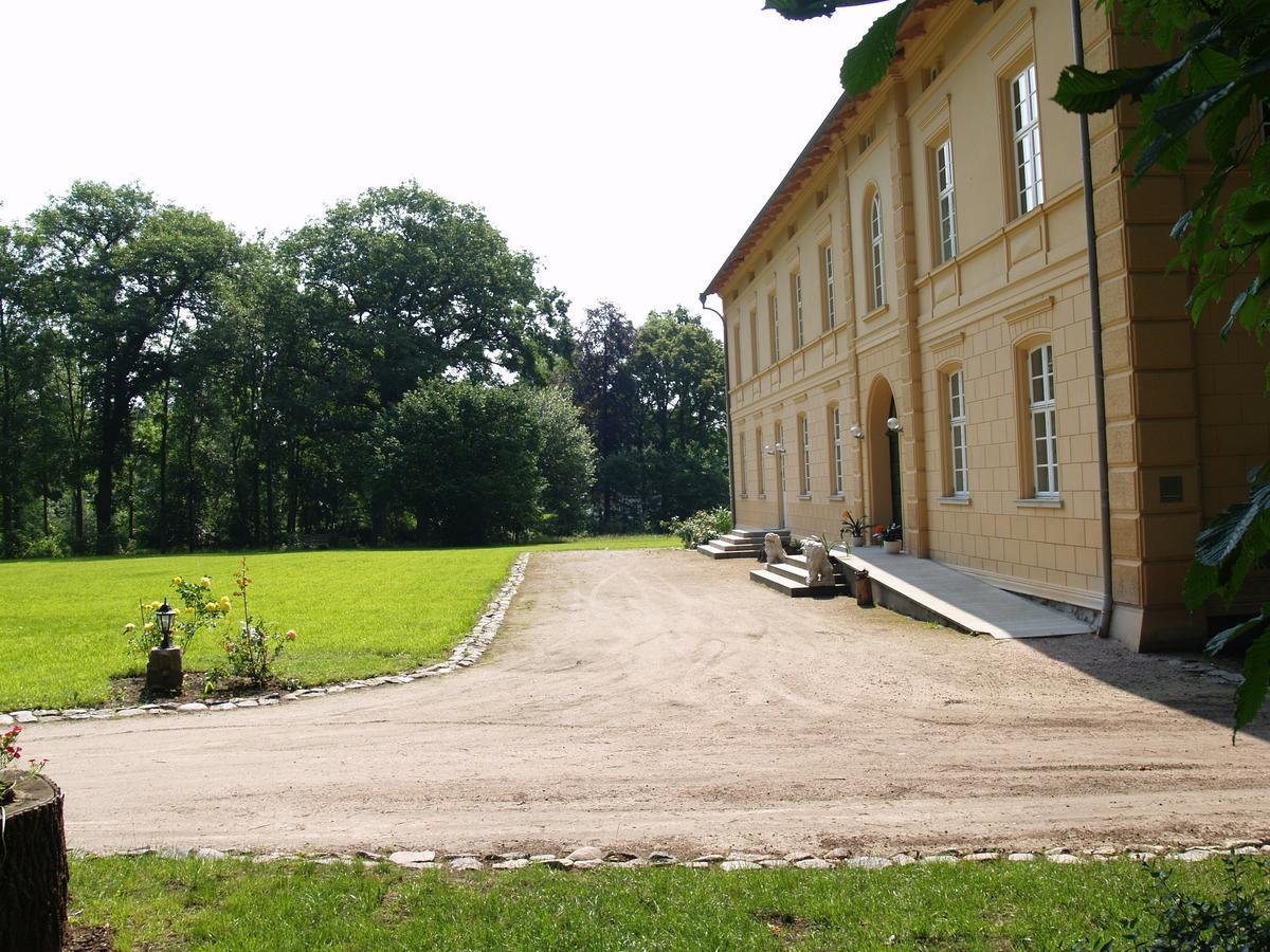 Kolzow Landhaus Schloss Koelzow מראה חיצוני תמונה